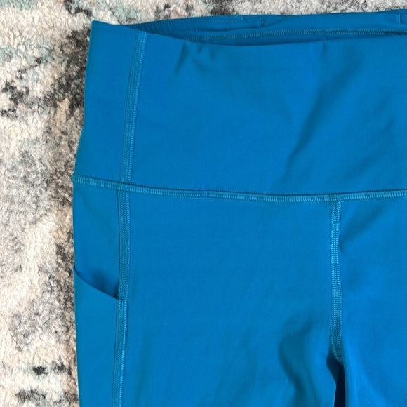 Lululemon Pace Rival High-Rise Crop 22" in Hawaiian Blue - Picture 3 of 12